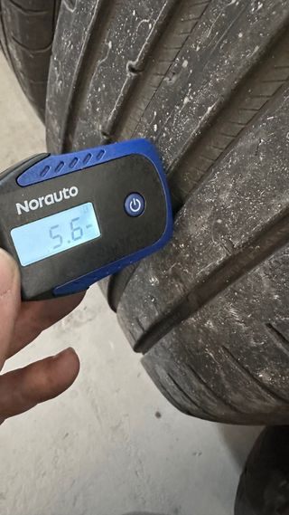 Llantas Cupra con neumáticos 245/45/R18