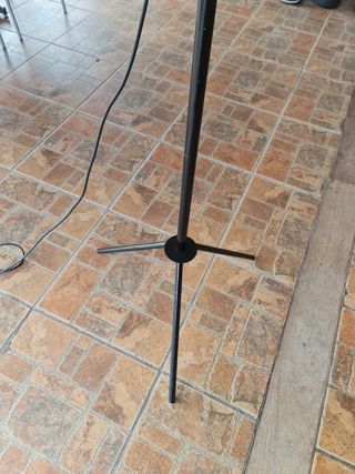 Lámpara de cine negra