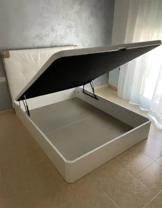 Canapé abatible blanco y gris