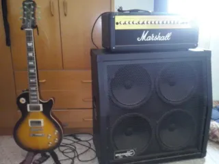 Cabezal Marshall MG100DFX y pantalla Rockson 4x12