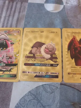 Cartas Pokémon doradas