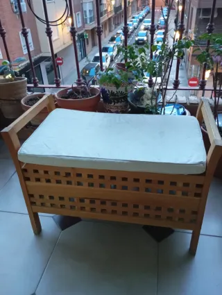 Banqueta de pino jardín o interior, con almacenaje