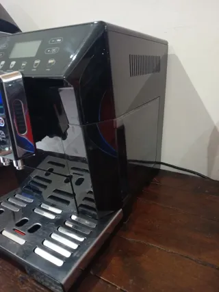 Cafetera DeLonghi Eletta Cappuccino Evo