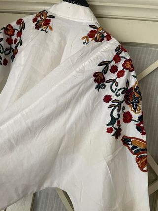 Blusa Zara Bordada Flores Talla XS/S
