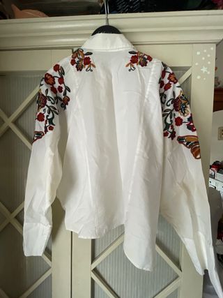 Blusa Zara Bordada Flores Talla XS/S