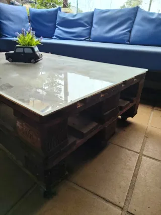 Mesa de Palets Exterior con Tapa de Cristal