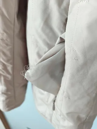 Chaqueta acolchada beige