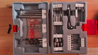 Pack taladro percutor y 50 piezas