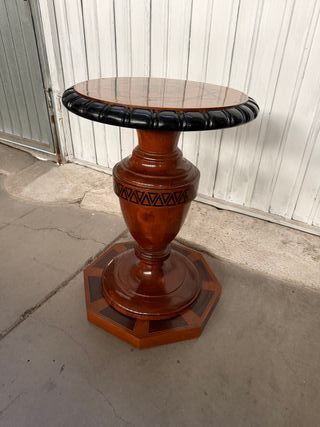 Peana de madera marqueteria madera maciza