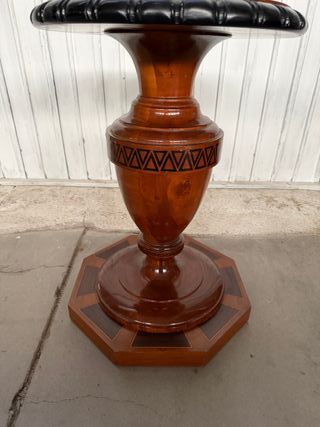 Peana de madera marqueteria madera maciza