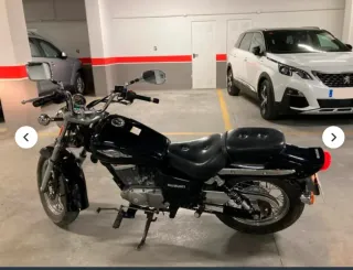 Suzuki Marauder Negra