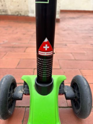 Patinete Micro 3 ruedas verde.