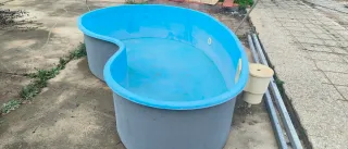 Piscina poliéster riñón con depuradora