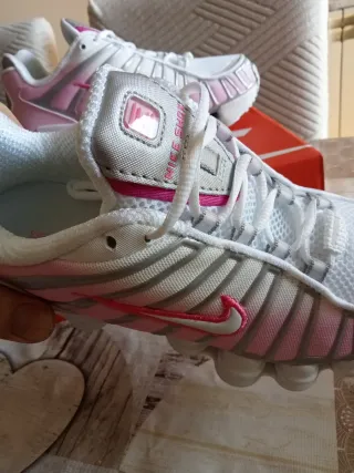 Zapatillas Nike Shox Mujer Rosa y Blanco