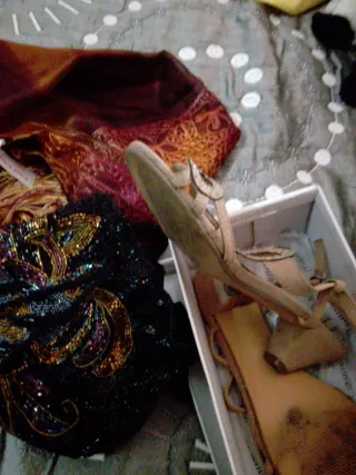 Conjunto bolso, sandalias y fular