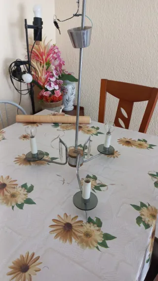 Lámpara de techo colgante de metal y cristal