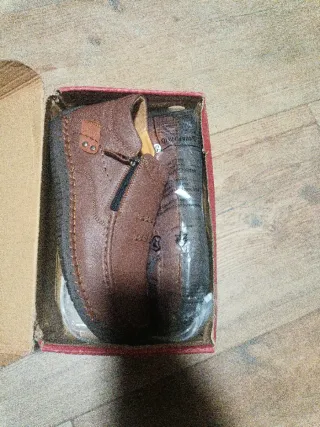 Zapatos de piel marrones