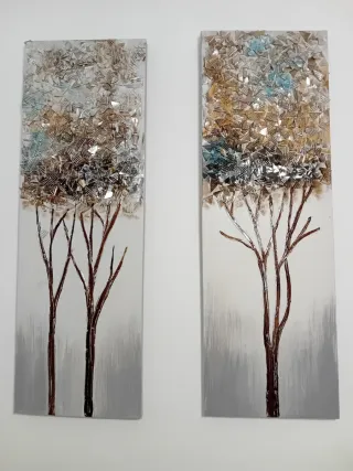 Dos cuadros decorativos árboles.