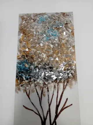 Dos cuadros decorativos árboles.