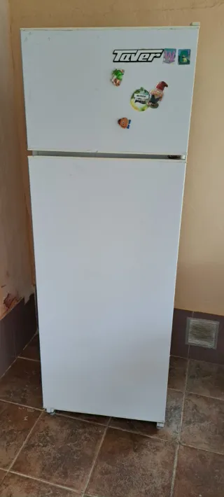 Nevera con congelador a gas butano