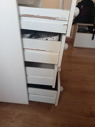 Mueble cambiador blanco con ruedas