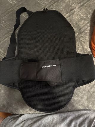 Casco Hípica Fouganza + Espaldera Hípica Fouganza