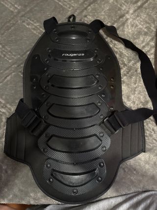 Casco Hípica Fouganza + Espaldera Hípica Fouganza