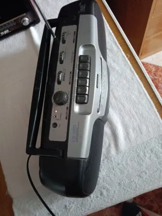 Radio Cassette Aiwa Plata y Negro
