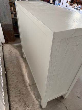 Cómoda de madera maciza