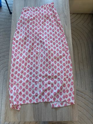 Falda larga rosa y blanca