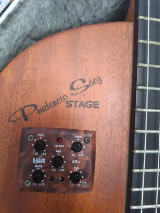 Guitarra prudencio Sáez modelo stage