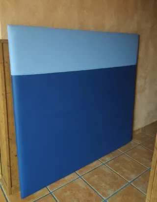 Cabecero polipiel azul