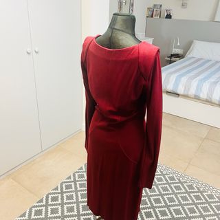 Vestido burdeos elegante manga larga
