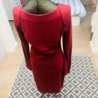 Vestido burdeos elegante manga larga