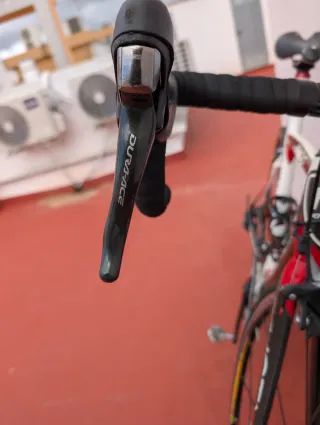 Bicicleta de carretera carbono kuota