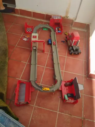 Circuito Cars con camión