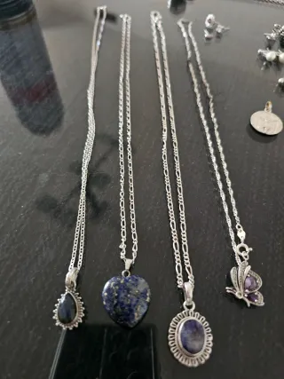 Joyería de plata con piedras