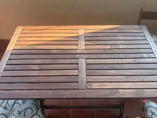 Mesa y 4 Sillas de Madera Plegables