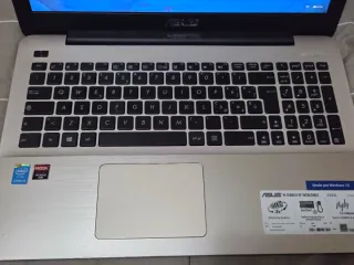 ASUS F555L Notebook Nero