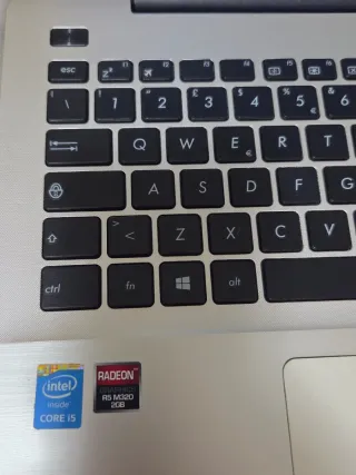 ASUS F555L Notebook Nero