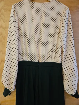 Mono elegante lunares rosa y negro