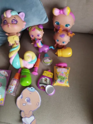 Lote de muñecas Bellies y accesorios
