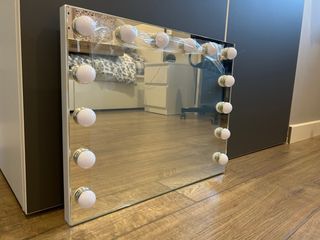 Espejo de pared nuevo