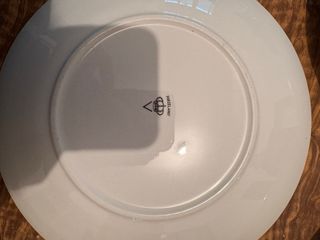 Juego de Platos Porcelanit con Filo de Oro