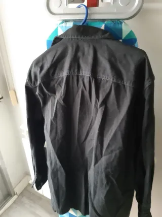 Sobrecamisa H&M Negra Hombre.