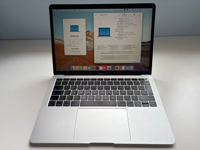 MacBook Air 2019 16GB 128GB Gris Espacial