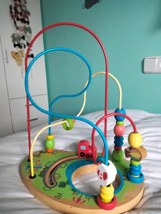 Laberinto de Cuentas de Madera