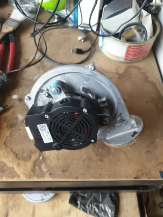 Ventilador Caldera Ariston Cares