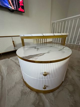Mueble de salón diseño oro y blanco