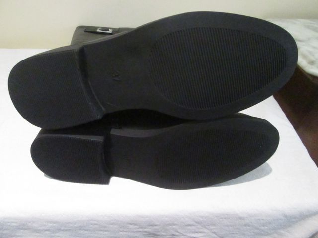 BOTAS ALTAS DE COLOR NEGRO NUMERO 37 MARCA TEX